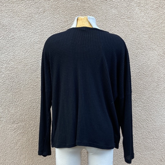 EUC Anthropologie Lazy Sundays Waffle Thermal Twist Wrap Long Sleeve Henley - Picture 4 of 7